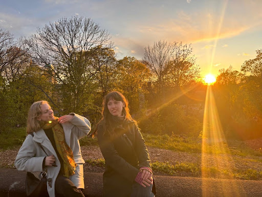 Astrid och Freja Frykman.